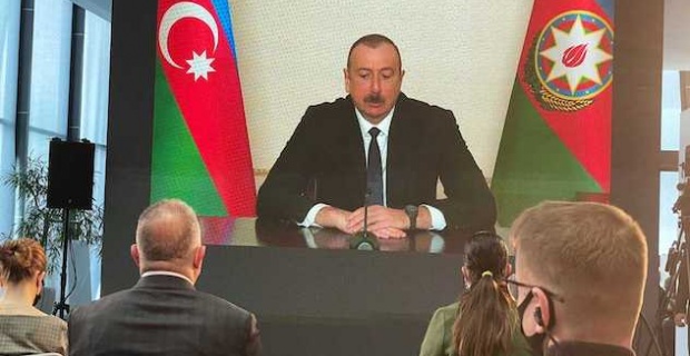 Azerbaycan Cumhurbaşkanı İlham Aliyev, Hocalı Katliamı’nın yıldönümünde dünya rekoru kırdı