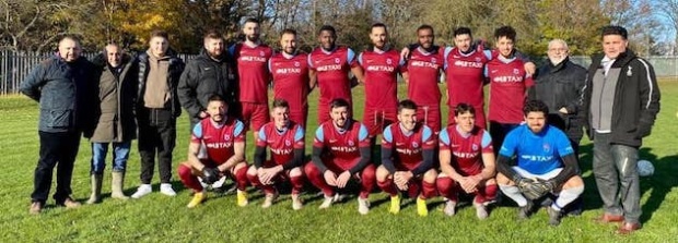 İNGİLİZ LİGİ BARNET PREMIER LEAGUE’DE TÜRK TAKIMI TRABZONSPOR UK FIRTINASI