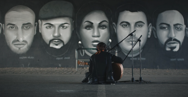 Yolumuz Gurbete Düştü şarkısıyla Almanya’da genç sanatçılar ırkçılığa seslendi