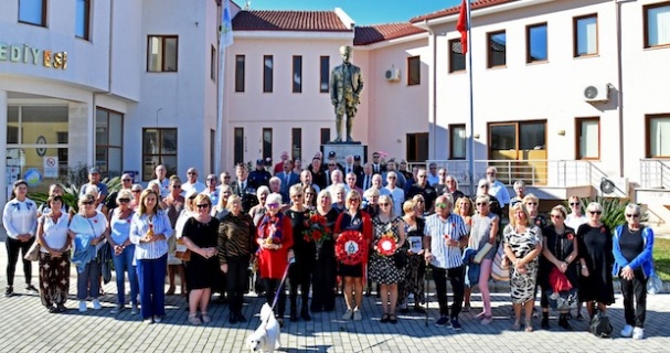 İngilizlerin Atatürk saygısı Fethiye'de gözleri yaşarttı