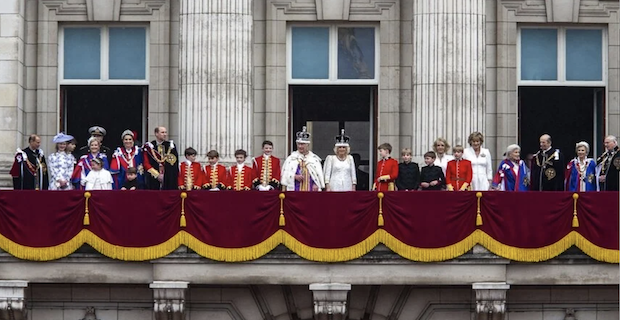 Ne modern Britanya kutsal bir ulus ne de büyük oranda Protestan