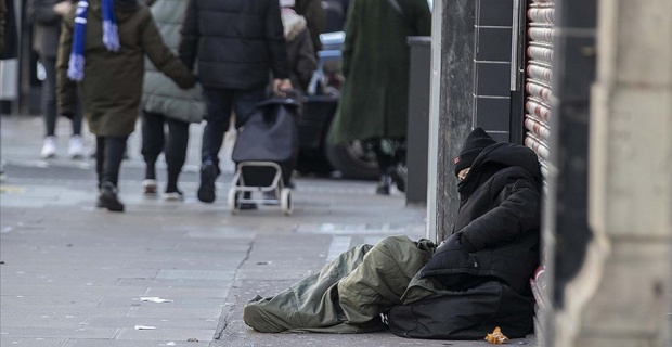 İngiltere'de evsiz ailelerin sayısı son 25 yılın "en yüksek" seviyesine ulaştı