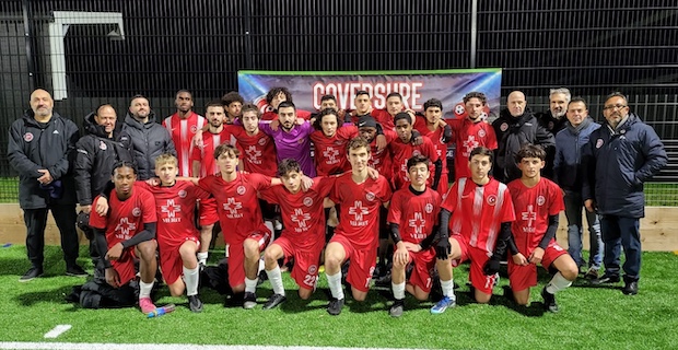 İngiltere Türk Toplumu Futbol Federasyonu'ndan gençlere destek verenlere teşekkür
