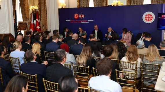 Türkiye Birleşik Krallık ilişkileri paneli Londra Büyükelçiliği rezidansında gerçekleştirildi