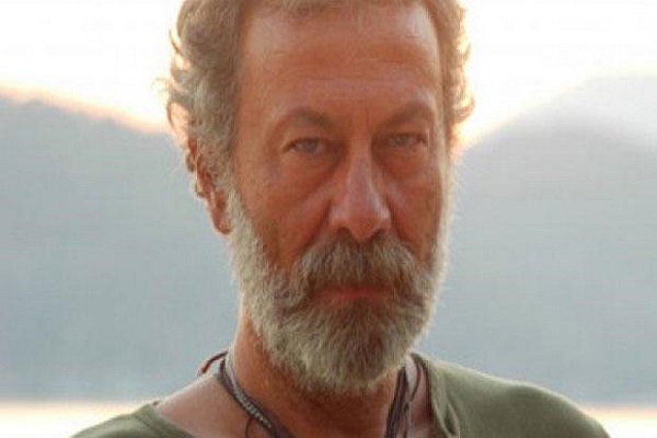 Ünlü oyuncu Remzi Evren hayatını kaybetti