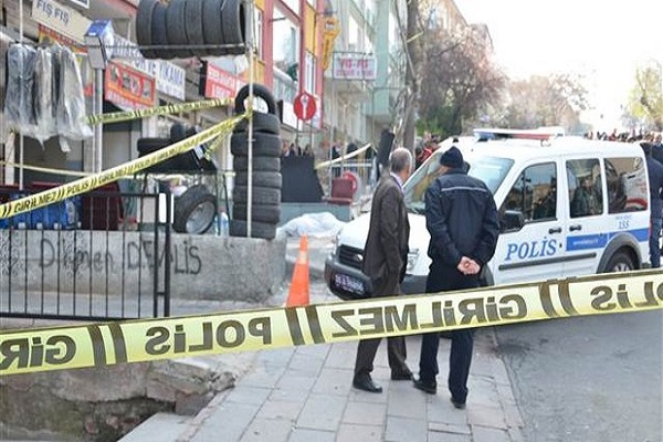 Ankara karıştı, 1'i polis 2 ölü