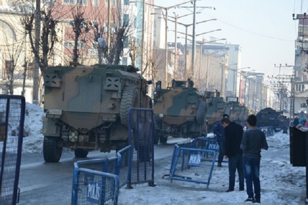 Yüksekova'da çatışmalar şiddetlendi