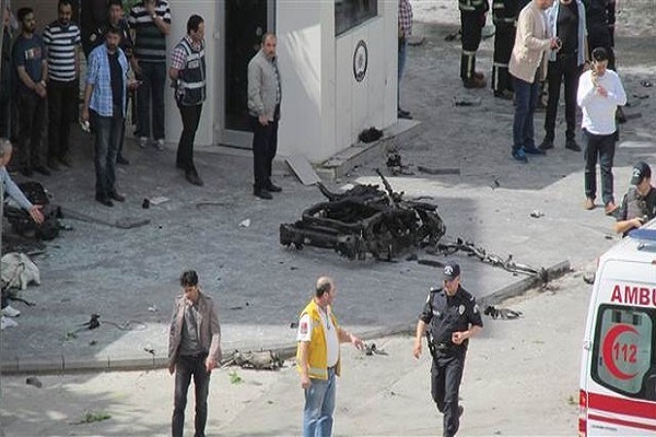 Gaziantep'te yaralanan polis şehit düştü