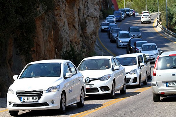 Ege Bölgesi'nde bayram trafiği