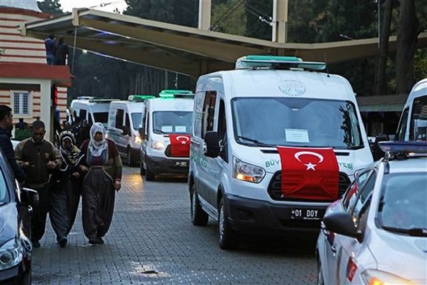 Adana'daki faciada hayatını kaybedenlerin cenazeleri konvoy halinde yola çıktı