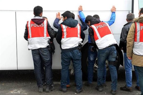 İstanbul'da büyük operasyon başladı giriş çıkışlar kapatıldı