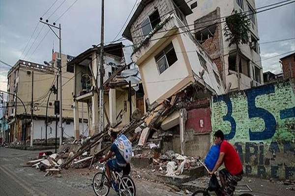 Ekvador'daki depremlerde 570 kişi hayatını kaybetti