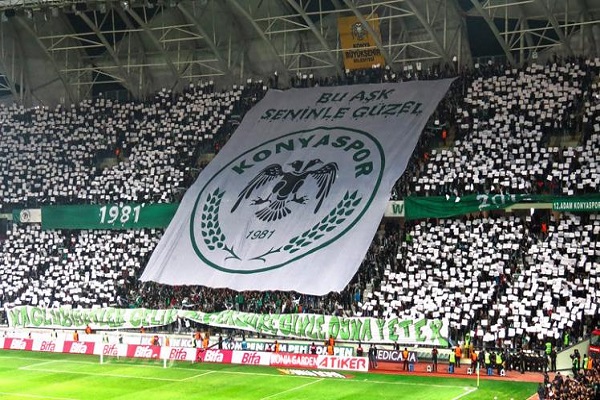 Atiker Konyaspor taraftarından İzmir Marşı açıklaması