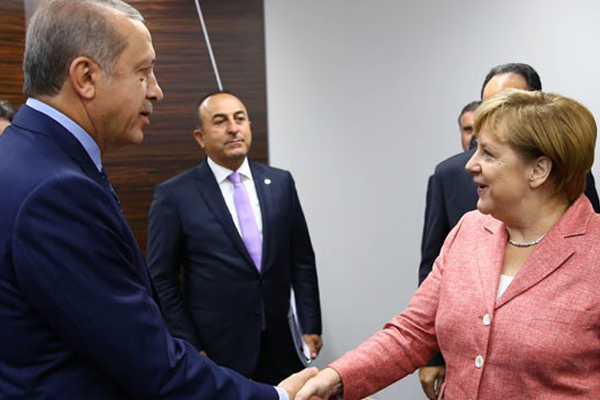 Merkel ve Erdoğan İncirlik krizinin ardından bir araya gelecek