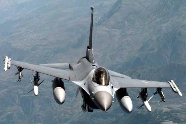 Yemen'de F-16 savaş uçağı kayboldu