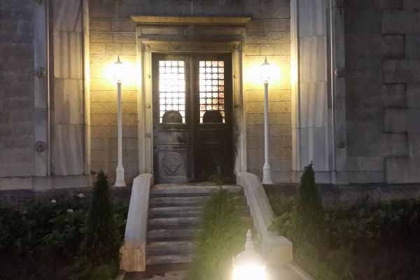 Aya Triada Rum Ortodoks Kilisesi'ne molotoflu saldırı