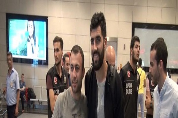 Luis Neto Fenerbahçe için İstanbul'a geldi