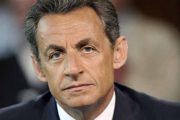 Sarkozy'nin partisinin adı değişti