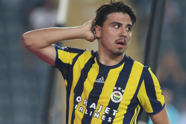 Ozan Tufan Fenerbahçe'li yönetime o isteğini iletti
