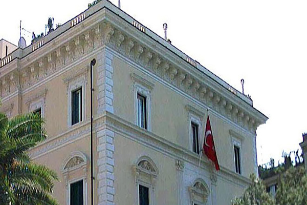 Roma'daki Türk bakanlık binasına PKK saldırısı