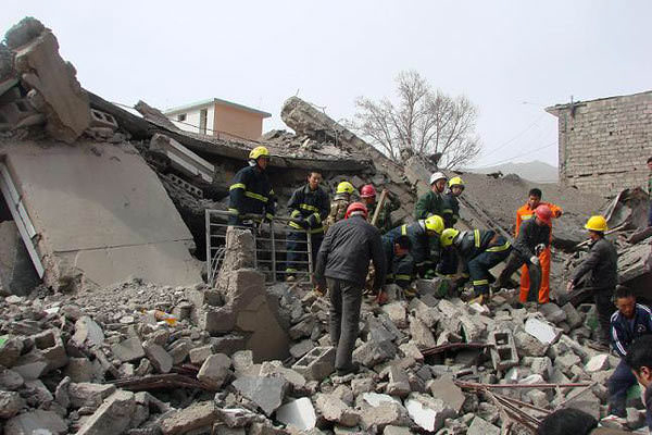 Çin'de 7 şiddetinde deprem, can kaybı ve yaralı sayısı artıyor