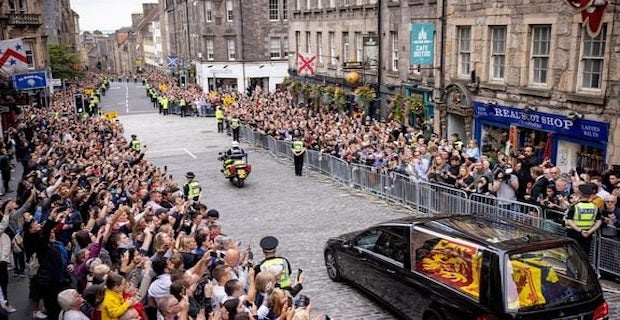 Londra'da yapılacak Kraliçe 2. Elizabeth’in cenaze programı açıklandı