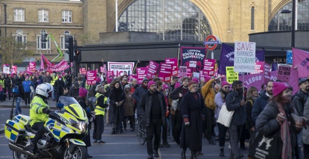 İngiliz hükümeti, kilit sektörlerde grevleri frenlemek için yasa çıkarmaya hazırlanıyor