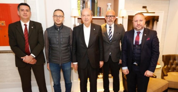 KKTC Cumhurbaşkanı Ersin Tatar, Londra’da İngiliz gazetecilerle bir araya geldi