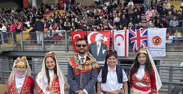 İngiltere'de 19 Mayıs ve Atatürk coşkusu  