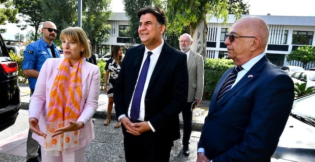 Birleşik Krallık Türkiye Büyükelçisi Jill Morris, Fethiye Belediye Başkanı Alim Karaca'ya ziyaret etti