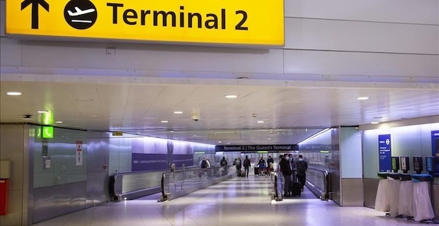 Londra Southend Havalimanı'nda düşen küçük uçakta bulunan 4 kişinin öldüğü açıklandı