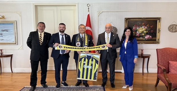 Fenerbahçeliler’den Londra Başkonsolosu Hasan Ulusoy’a ziyaret
