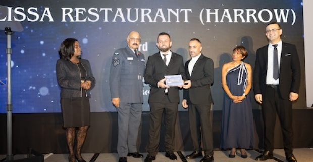 İngiltere Türk Restoran ve Paket Servis Yarışması Turta'da ödüller dağıtıldı