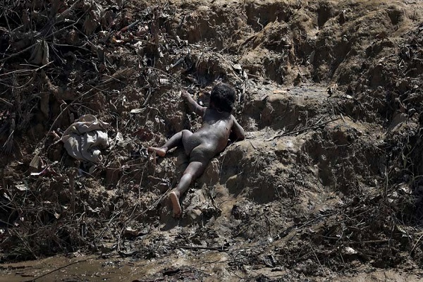 Dünya Arakan'da çekilen bu fotoğrafı konuşuyor