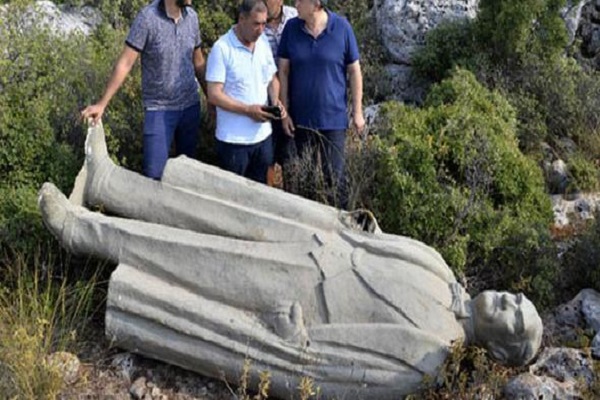 Antalya'da bulunan Atatürk heykeliyle ilgili flaş gelişme