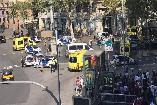 Barcelona ve Cambrils'te düzenlenen saldırılarda ölü sayısı artıyor