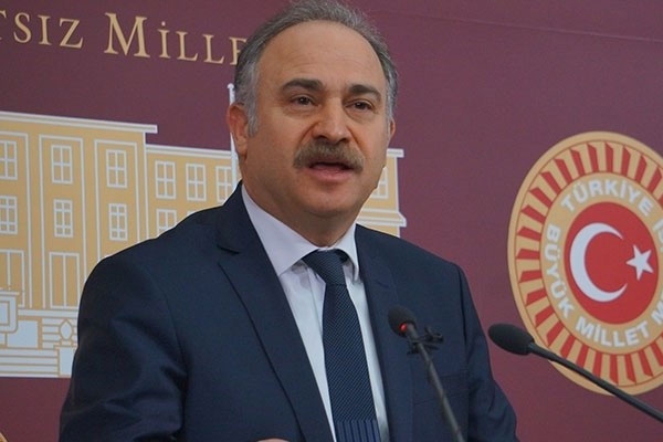 CHP, kaçak petrol ticareti suçlamalarına ilişkin yanıt bekliyor