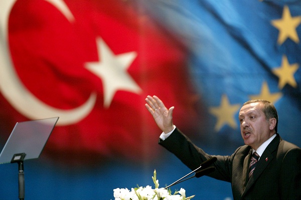 Abdüllatif Şener, 'Başbakan Erdoğan'ı Batıya yönelmiş görmüyorum'
