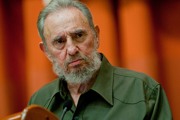 Eski Küba Cumhurbaşkanı Fidel Castro hayatını kaybetti