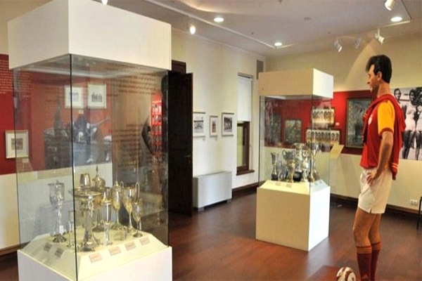 Galatasaray müzesinin açılışına Aziz Yıldırım da davet edildi