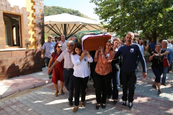 HDP'li Tuğluk'un annesinin cenazesine saldırıyla ilgili son dakika gelişmesi