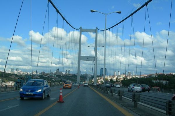 İstanbul'da bugün iki köprüde de kaza meydana geldi