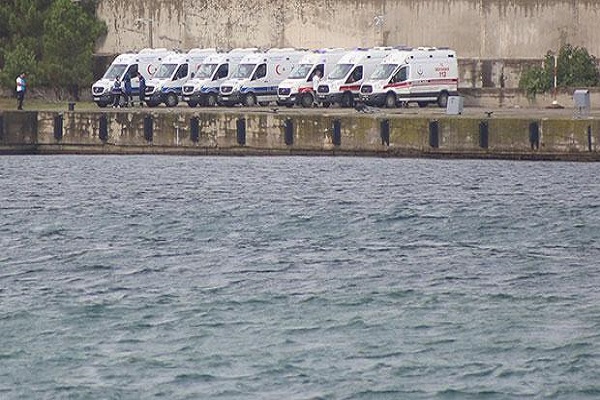 Kocaeli'de göçmen teknesi battı en az 15 ölü var
