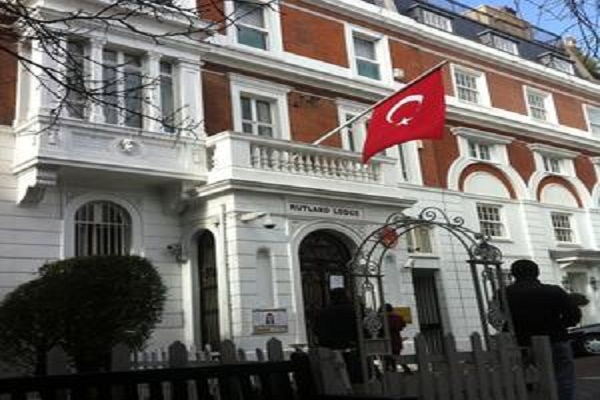 Londra Başkonsolosu Ahmet Demirok, büyükelçiliğe atandı