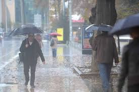 İstanbul için gök gürültülü kuvvetli yağış uyarısı