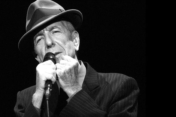 Ünlü şarkıcı Leonard Cohen hayatını kaybetti