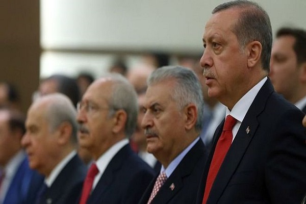 Liderler 29 Ekim Cumhuriyet Bayramını böyle kutladı