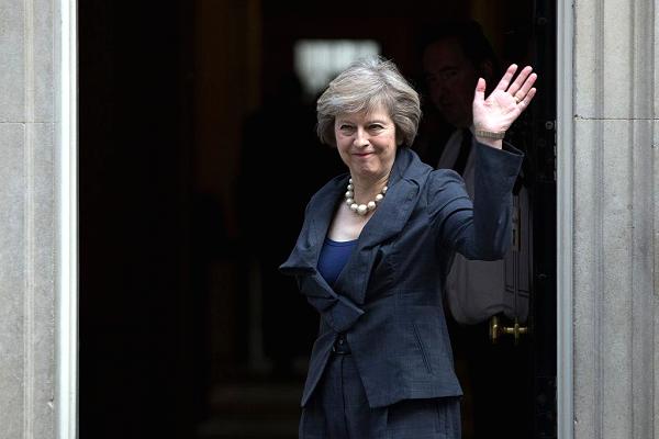 İngiltere Başbakanı May'dan terörle mücadele konusunda önemli adım