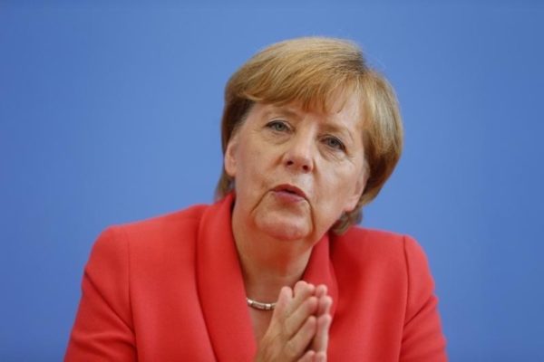 Angela Merkel'den çok konuşulacak referandum açıklaması