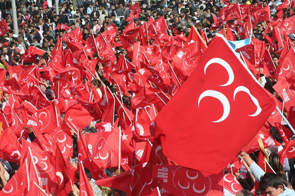 Meral Akşener'e destek için 150 kişi MHP'den istifa etti